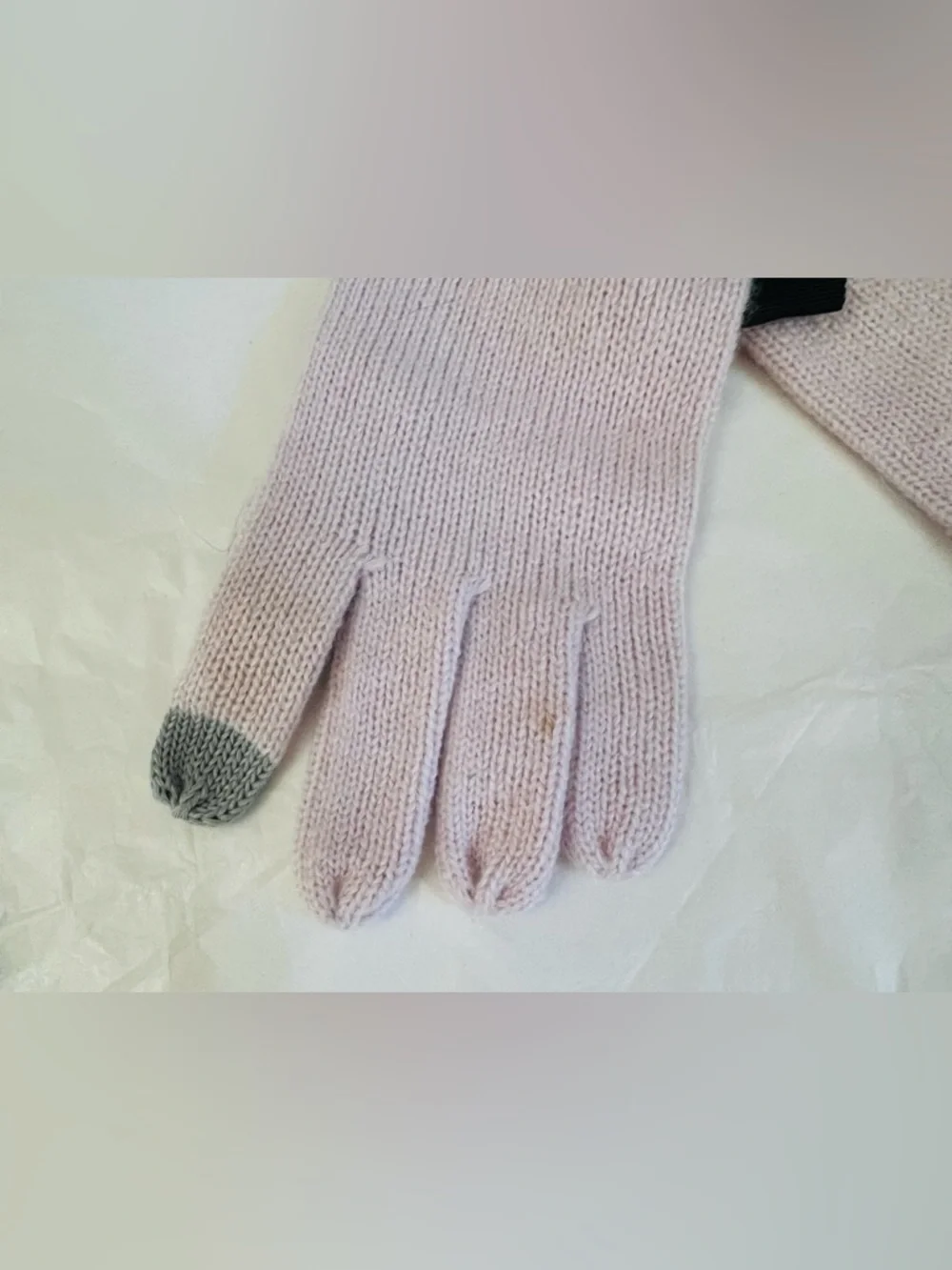 kate spade Light Pink Knit Gloves with Black Bow and Gray Touch Tips
